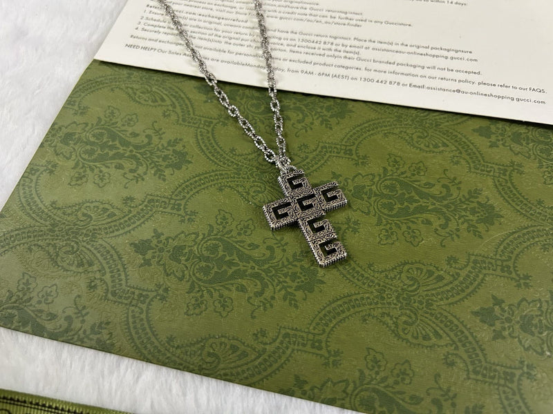 Double G Necklace