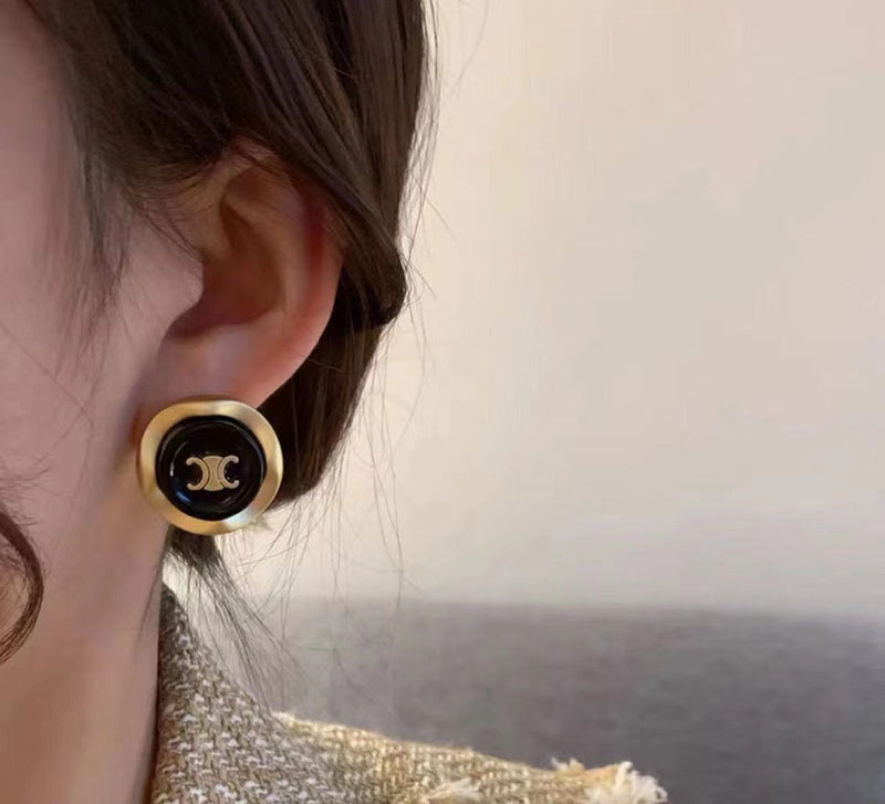 18k Triomphe Pearl Earrings